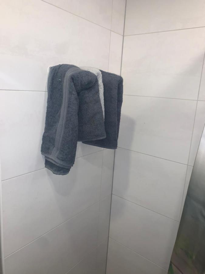K76 - Very Nice 2-Bedrooms Apartment -2 Big Beds-1 Single Bed Tartu Buitenkant foto